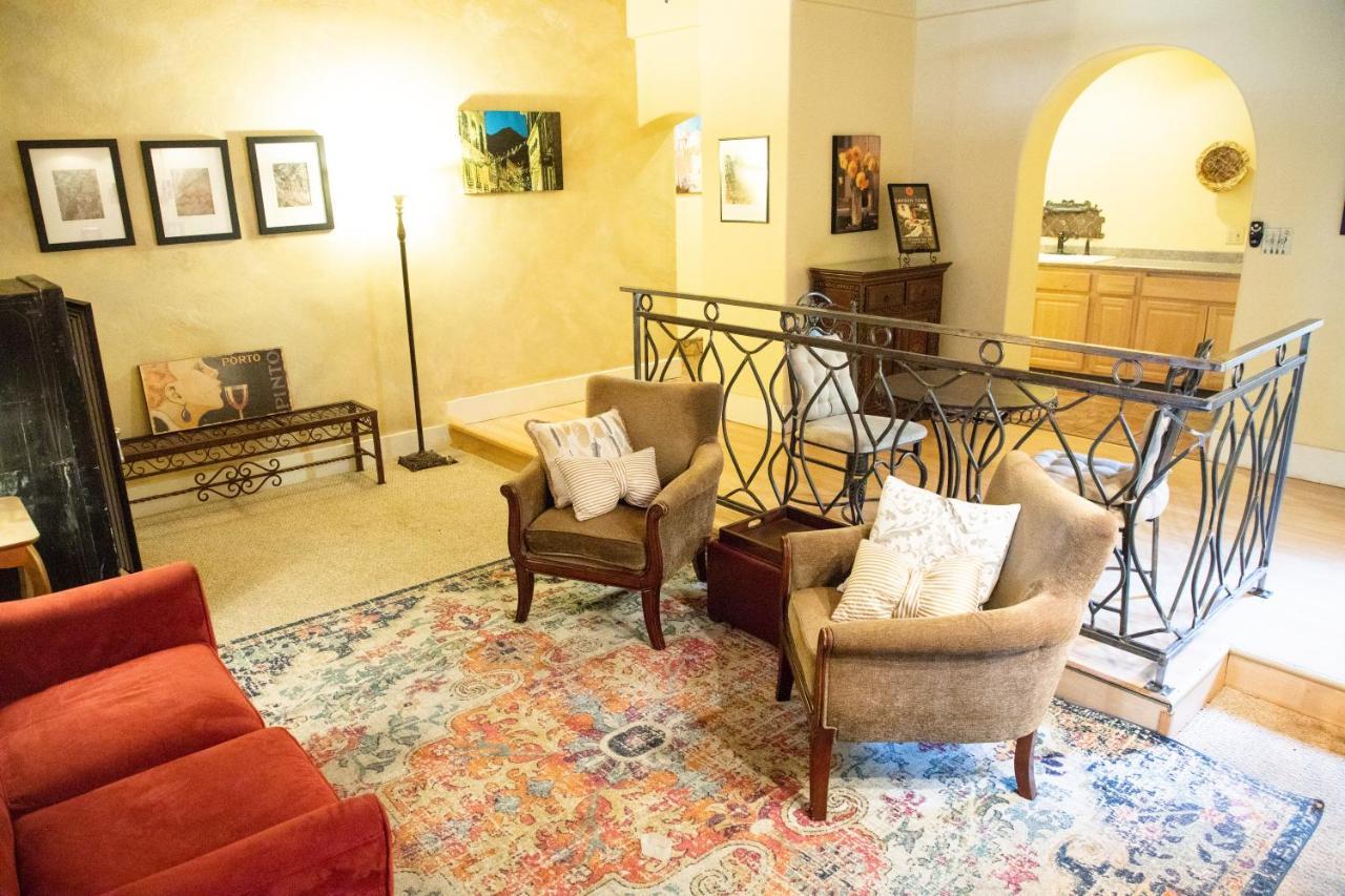 Letson Loft Hotel Бисби Екстериор снимка